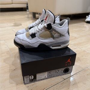 Vintage Air Jordan 4 White Cement (2016)